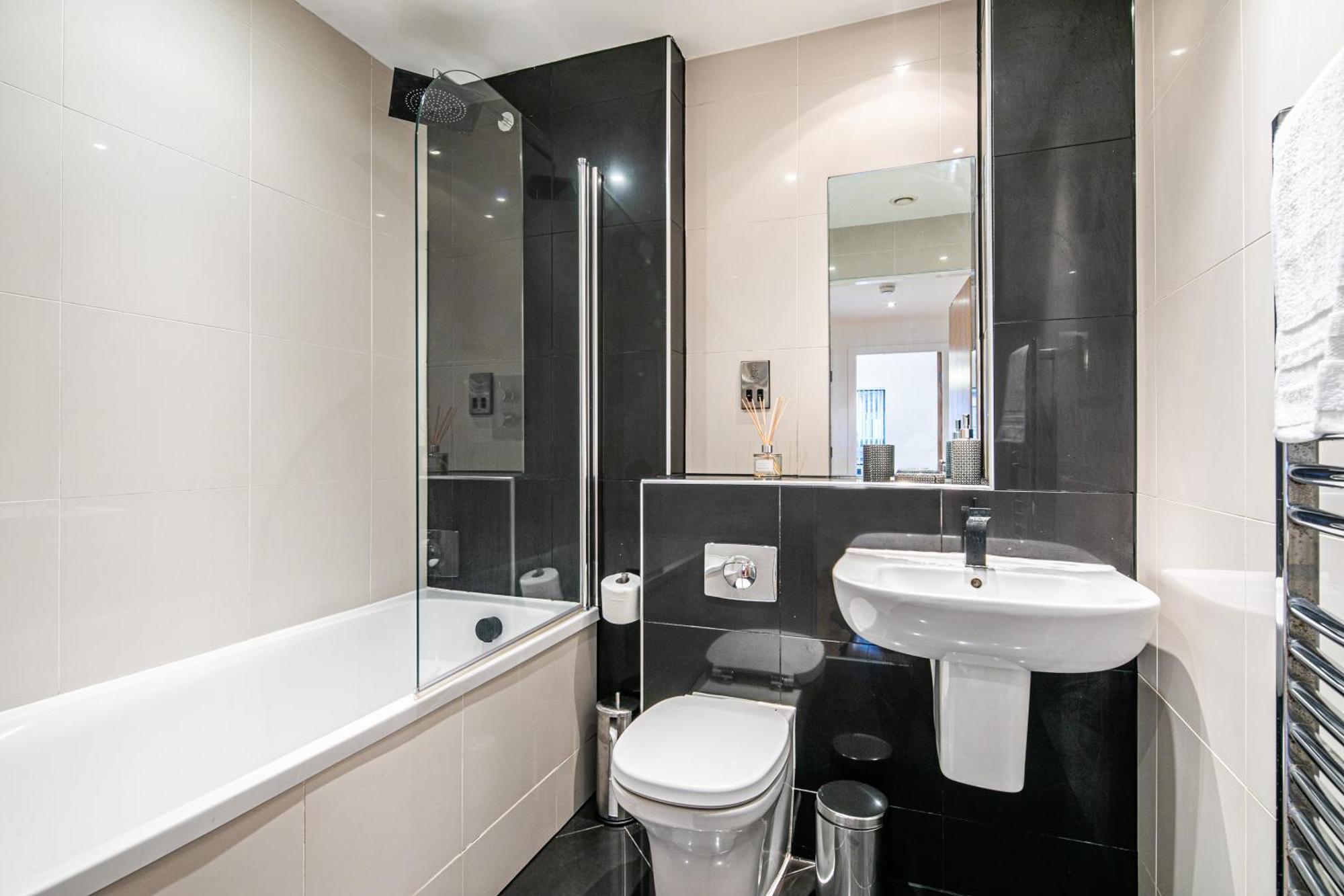 Stylish 2 Bed Apt 18 - City Centre, Free Parking, Espresso Machine & Netflix - Hosted By Stay Host Save Sheffield Luaran gambar